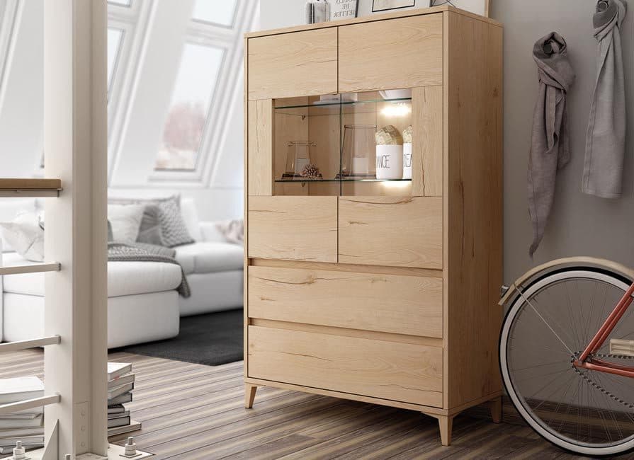 VITRINA ROBLE CON LEDS 36